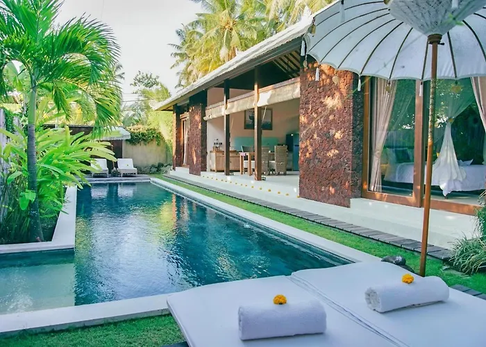 Ruby Romance Oceanside Villa