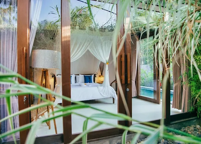 Villa Ruby Romance Oceanside *