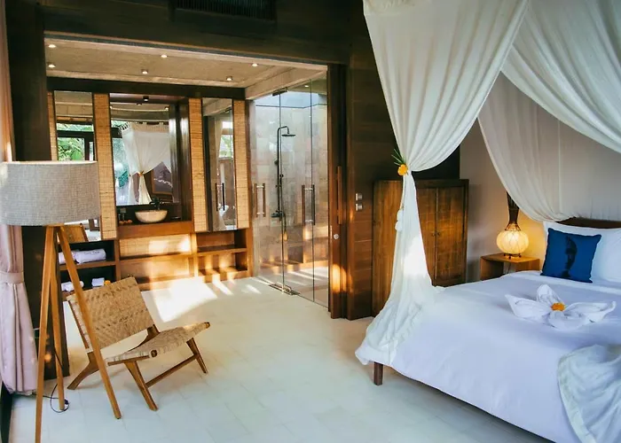 Ruby Romance Oceanside Villa Tejakula