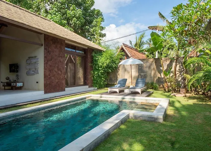 Ruby Romance Oceanside Villa Tejakula