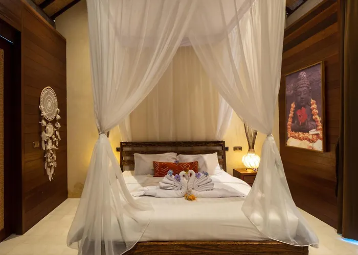 Ruby Romance Oceanside Villa Tejakula